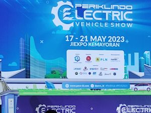 Moeldoko Resmi Buka Pameran Kendaraan Listrik PEVS 2023