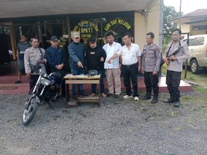 Ngaku Polisi, Komplotan Pria Rampok Sopir Truk di Simalungun Ngaku Polisi, Komplotan Pria Rampok Sopir Truk di Simalungun