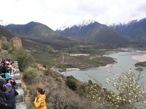 Pesona Grand Canyon Tibet, Ngarai Terdalam di Dunia