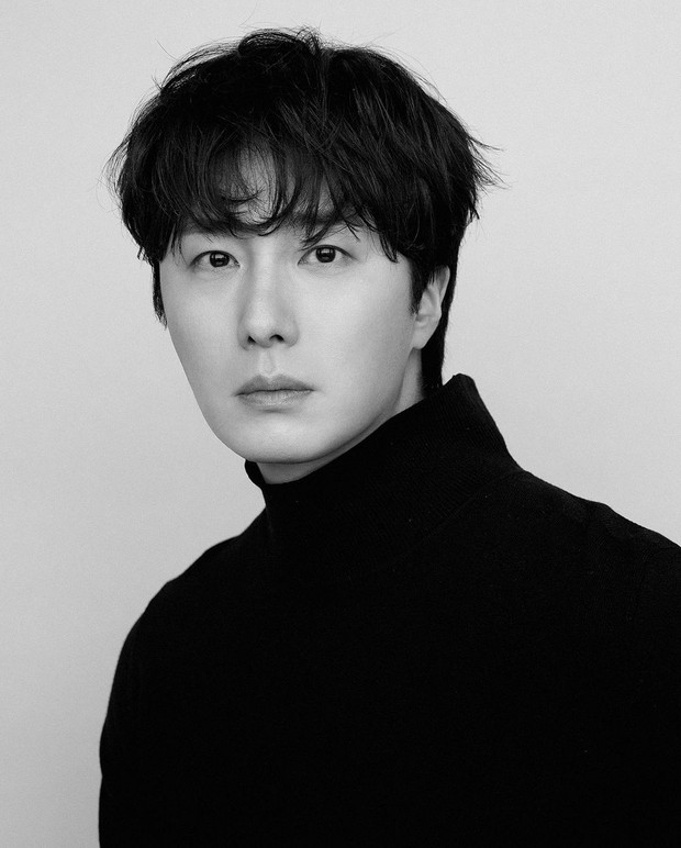 Potret Jung Il Woo dalam foto profil terbaru/ Foto: instagram.com/studio252_official Potret Jung Il Woo dalam foto profil terbaru