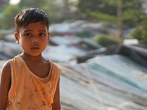 Melihat Kehidupan Anak Pengungsi Rohingya yang Lahir di Kamp
