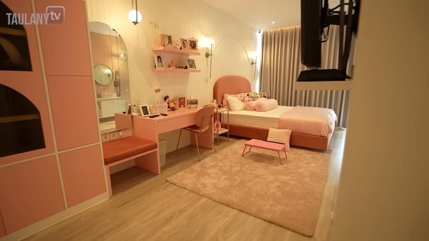 Rumah Desta dan Natasha Rizky