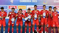 Senyum Ceria Garuda Muda dengan Medali Emas