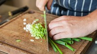 Talenan Kayu vs Plastik, Chef Beberkan Mana yang Lebih Aman