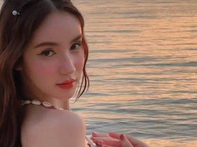 9 Gaya Transgender Thailand Berbikini, Dulu Pria Tulen Kini Bertubuh Seksi