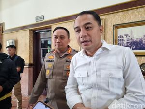 Walkot Eri Jamin Biaya Pengobatan Anak yang Dibakar Bapaknya Walkot Eri Jamin Biaya Pengobatan Anak yang Dibakar Bapaknya
