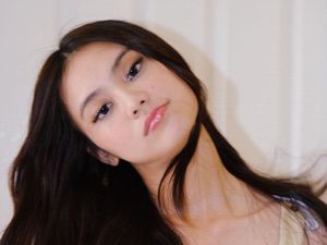 10 Potret Gege Elisa yang Lagi Jadi Sorotan 10 Potret Gege Elisa yang Lagi Jadi Sorotan