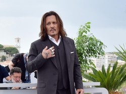 Johnny Depp Sumbangkan Uang Ganti Rugi Amber Heard ke Badan Amal