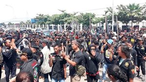 Kala Ormas Bekasi Tolak Perpanjangan Pj Bupati, Ada Apa?