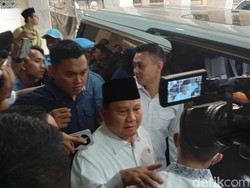 Prabowo Tak Mau Jawab soal Cawapres di Masjid: Nanti Aku Disemprit