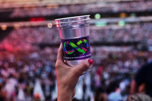 Merchandise Gelas Coldplay/Foto: Instagram.com/@coldplay Merchandise Gelas Coldplay/Foto: Instagram.com/@coldplay