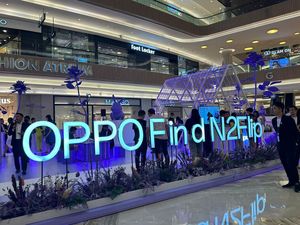 OPPO Hadirkan Pengalaman Retail yang Fashionable-Stylish di Surabaya OPPO Hadirkan Pengalaman Retail yang Fashionable-Stylish di Surabaya