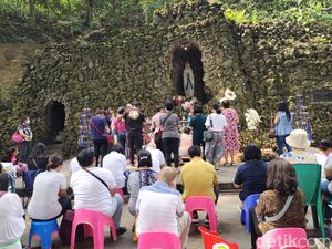 Ratusan Umat Katolik Ibadah Kenaikan Isa Almasih di Gua Maria Rangkasbitung