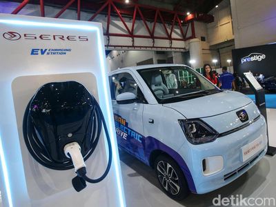 Tampang Mobil Listrik SERES E1 yang Jadi Penantang Wuling Air ev
