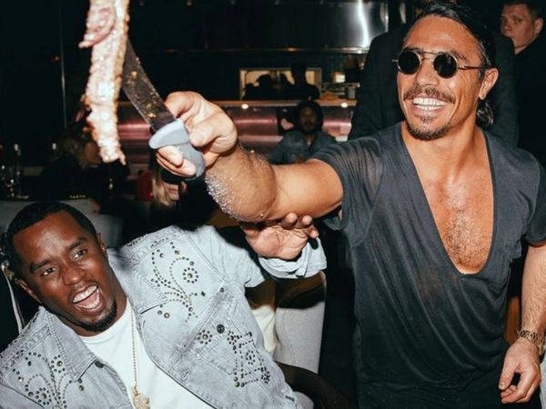 10 Potret Terbaru Salt Bae Jamu Tokoh Terkenal di Restonya, Siapa Saja?