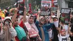 Aksi 1.000 Mawar untuk Timnas U-22 Peraih Medali Emas Sea Games 2023