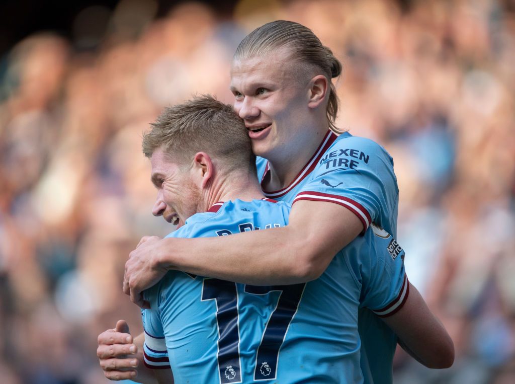 MANCHESTER, ENGLAND - APRIL 15: Erling Haaland of Manchester City celebrates scoring his second goal with team mate Kevin De Bruyne during the Premier League match between Manchester City and Leicester City at Etihad Stadium on April 15, 2023 in Manchester, United Kingdom. (Photo by Joe Prior/Visionhaus via Getty Images)