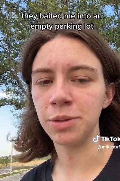 Bertemu Pelanggan Unik, Pengantar Makanan Ini Hampir Kena Orderan Fiktif