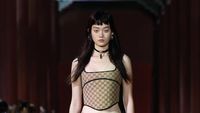 10 Foto Fashion Show Gucci Cruise 2024 Digelar di Istana Gyeongbok, Korea