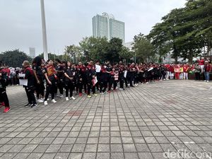 Jelang Kirab Juara, Kontingen Indonesia Padati Halaman Kemenpora Jelang Kirab Juara, Kontingen Indonesia Padati Halaman Kemenpora