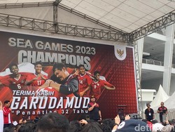Menpora Dito Minta Maaf Pawai Atlet SEA Games 2 Jam Bikin Macet