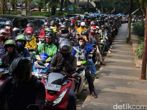 Potret Kemacetan Imbas Pawai Timnas U-22 dan Juara SEA Games 2023