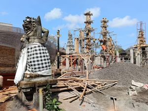 Persembahyangan Saraswati Dipusatkan di Pura Agung Lokanatha Denpasar Persembahyangan Saraswati Dipusatkan di Pura Agung Lokanatha Denpasar