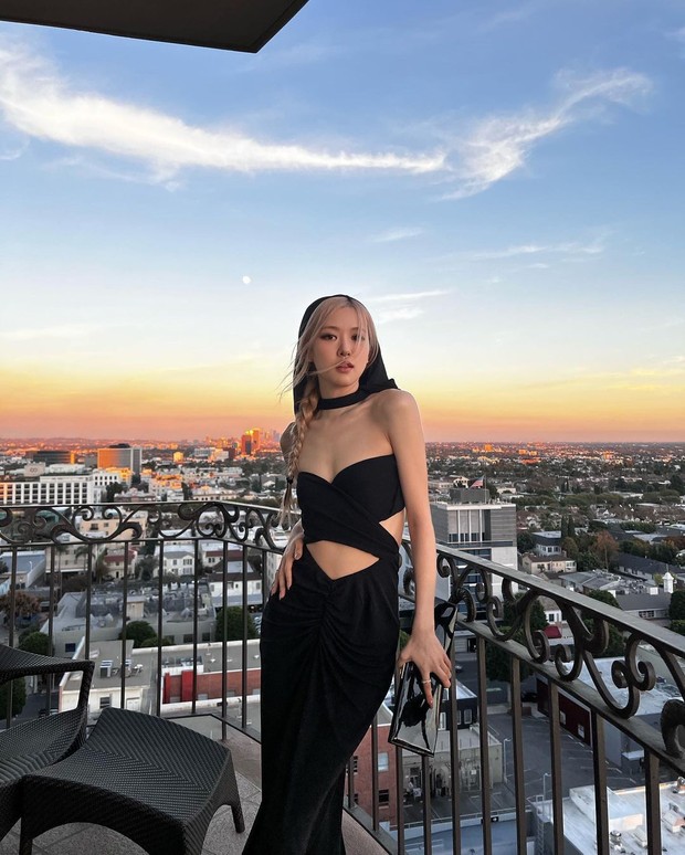 Rose BLACKPINK hooded dress