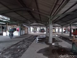 Ditinggal Pedagang, Shelter PKL Dadaha Kota Tasikmalaya Kini Jadi Area Parkir