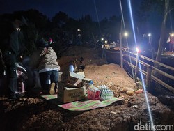 Kisah Muram di Balik Kehidupan Gurandil Sukabumi
