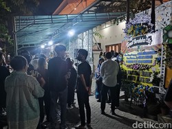 Pelayat Datangi Rumah Duka Putri Pj Gubernur Papua Pegunungan di Semarang