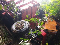 6 Fakta Truk Masuk Jurang di Jalur Gumitir Jember