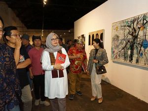 Buka Pameran Seni ArtOs Nusantara, Bupati Ipuk Dukung Industri Kreatif