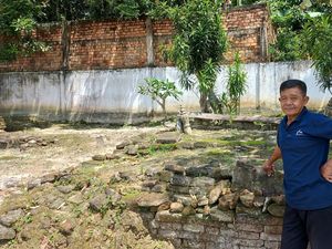 Candi Solok Sipin, Situs di Tengah Kota Jambi yang Terabaikan