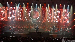 Megahnya Konser Orkestra Dewa 19 di Surabaya pada Hari Pertama