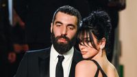 5 Foto Kekasih Baru Dua Lipa, Romain Gavras