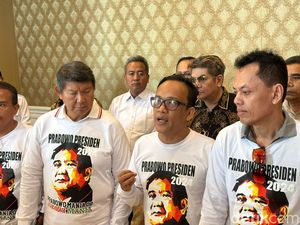 Hashim Ungkap Ada 5 Nama yang Punya Peluang Kuat Jadi Cawapres Prabowo Hashim Ungkap Ada 5 Nama yang Punya Peluang Kuat Jadi Cawapres Prabowo