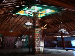 Kuatnya Arsitektur Masjid di Banyumas, Berdiri 700 Tahun Cuma Ditopang 1 Tiang