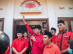 Kader PDIP Yogyakarta Napak Tilas Rumah Bung Karno di Peneleh Surabaya