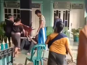 Tertangkap Warga, Maling Motor di Bogor Nangis-nangis Minta Ampun