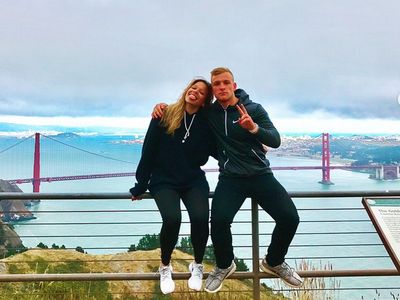 8 Foto Cewek Bule Kencan di Tiap Negara, Paling Takut dengan Pria Indonesia