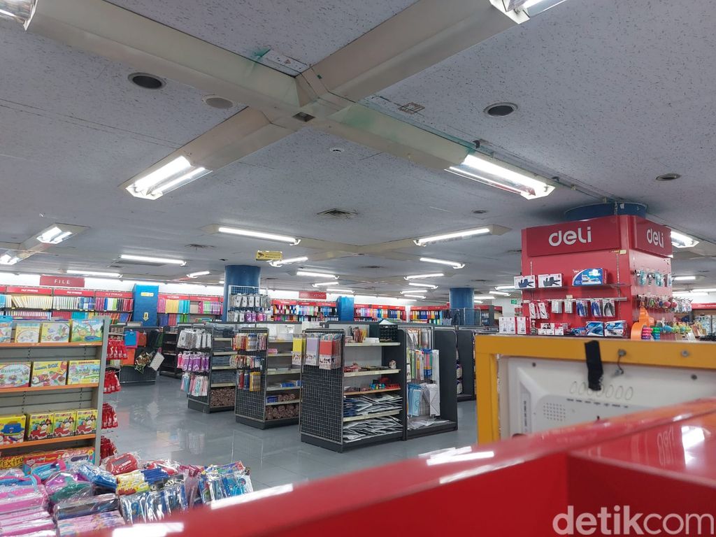 Toko Gunung Agung di Kwitang, Jakarta Pusat