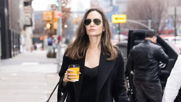 NEW YORK, NEW YORK - JANUARY 12: Angelina Jolie is seen on January 12, 2023 in New York City. (Photo by Gotham/GC Images)