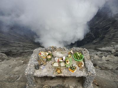 Bukan Dicuri, Patung Ganesha di Gunung Bromo Hilang Terjatuh