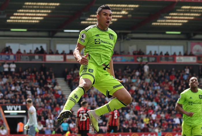 Soccer Football - Premier League - AFC Bournemouth v Manchester United - Vitality Stadium, Bournemouth, Britain - May 20, 2023 Manchester Uniteds Casemiro celebrates scoring their first goal REUTERS/David Klein EDITORIAL USE ONLY. No use with unauthorized audio, video, data, fixture lists, club/league logos or live services. Online in-match use limited to 75 images, no video emulation. No use in betting, games or single club /league/player publications.  Please contact your account representative for further details.