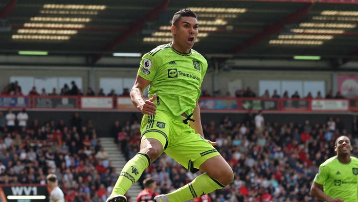 Soccer Football - Premier League - AFC Bournemouth v Manchester United - Vitality Stadium, Bournemouth, Britain - May 20, 2023 Manchester Uniteds Casemiro celebrates scoring their first goal REUTERS/David Klein EDITORIAL USE ONLY. No use with unauthorized audio, video, data, fixture lists, club/league logos or live services. Online in-match use limited to 75 images, no video emulation. No use in betting, games or single club /league/player publications.  Please contact your account representative for further details.