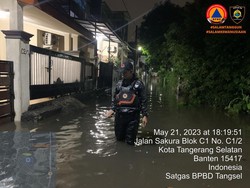 5 Titik di Tangsel Banjir Usai Hujan Deras, Ketinggian Capai 80 Cm
