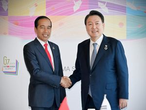Bertemu Presiden Korsel, Jokowi Minta Penambahan Kuota Pekerja Migran RI Bertemu Presiden Korsel, Jokowi Minta Penambahan Kuota Pekerja Migran RI