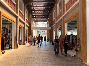 Pedagang di Lantai 2 Pasar Rakyat Tematik Ubud Mengeluh Sepi Pengunjung