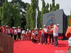 Lepaskan Burung, Heru Budi Resmikan Pencanangan HUT Ke-496 Jakarta